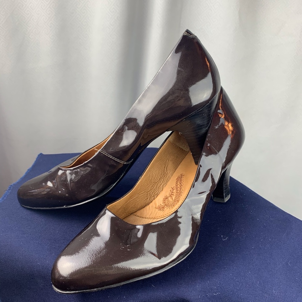 Patent lLeather Pumps